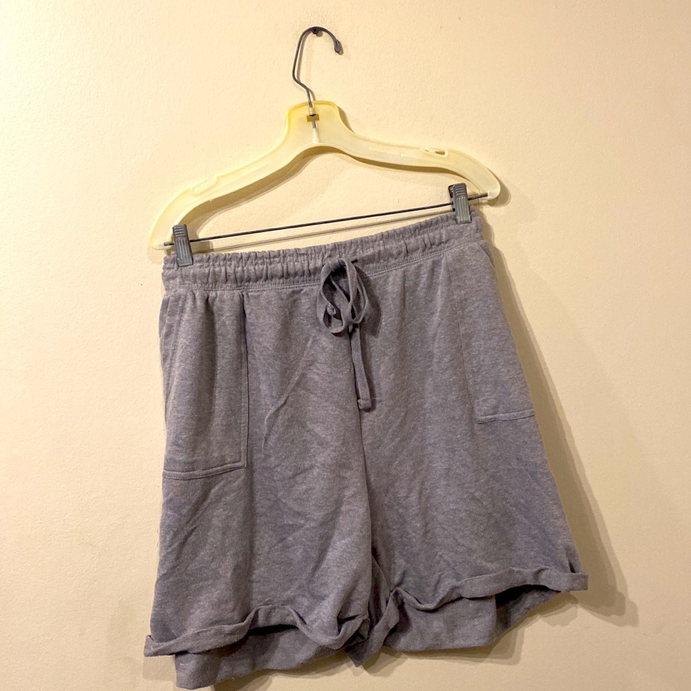 Womens Plus Size LEG3ND Gray Pull On Shorts drawstring waist & pockets sz 2x NWT